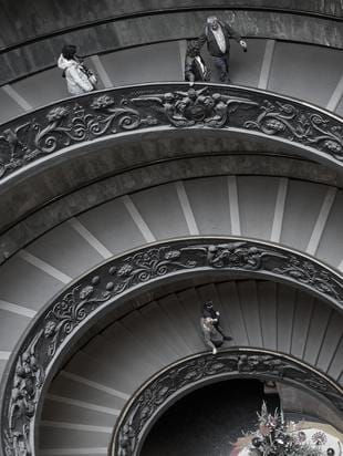 Он-лайн курсы по энергетике, дереву Сефирот, астрологии. 
Очные семинары. 
Выездные семинары.